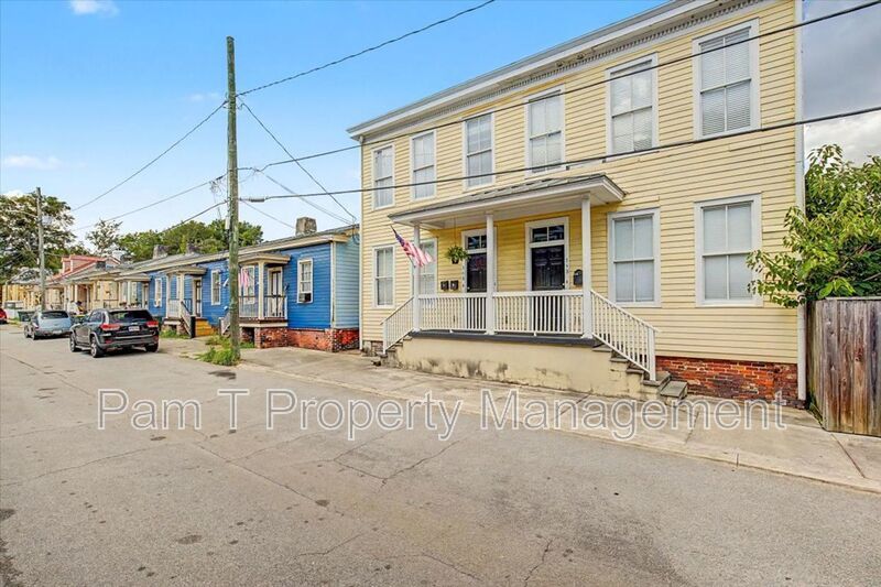 1-Bedroom on E Huntingdon | Hardwood Floors, Porch & Laundry property image