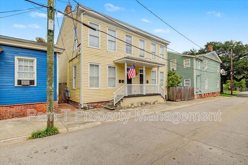1-Bedroom on E Huntingdon | Hardwood Floors, Porch & Laundry property image