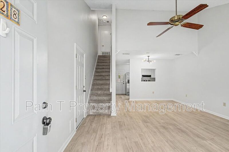 Sandfly 2-Bedroom Townhome | 1.5 Baths & Washer/Dryer property image
