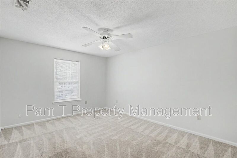 Sandfly 2-Bedroom Townhome | 1.5 Baths & Washer/Dryer property image