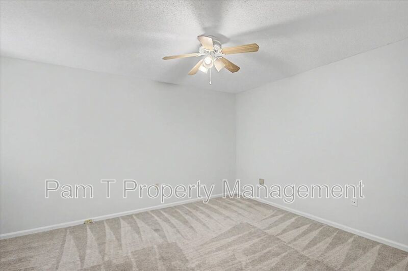 Sandfly 2-Bedroom Townhome | 1.5 Baths & Washer/Dryer property image