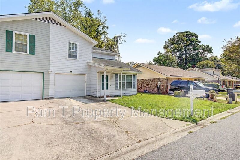 Sandfly 2-Bedroom Townhome | 1.5 Baths & Washer/Dryer property image