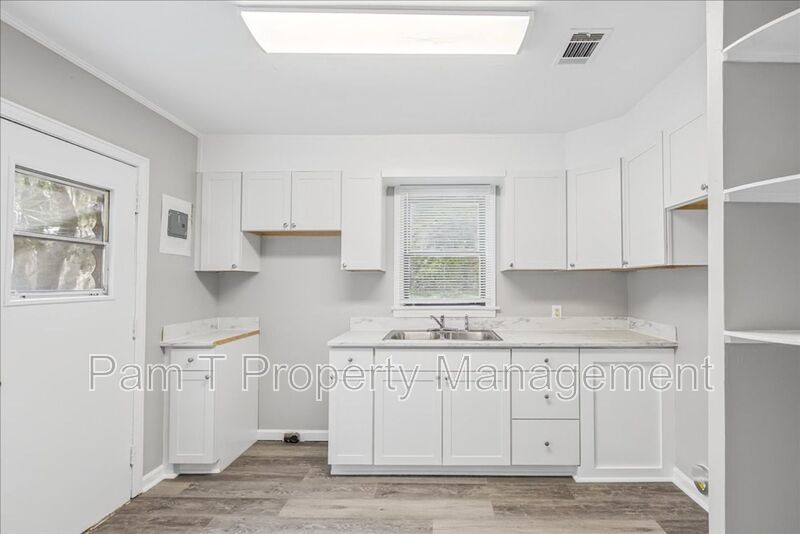 Renovated 2-Bedroom Home | Front Porch & Washer/Dryer Included property image