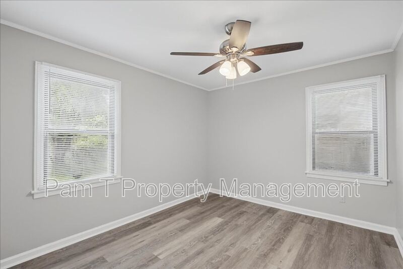 Renovated 2-Bedroom Home | Front Porch & Washer/Dryer Included property image