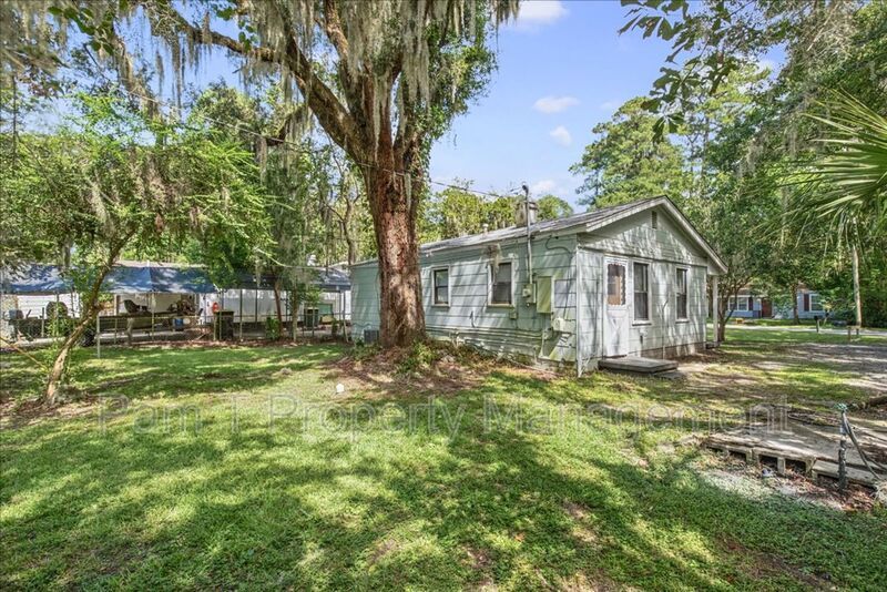 Renovated 2-Bedroom Home | Front Porch & Washer/Dryer Included property image