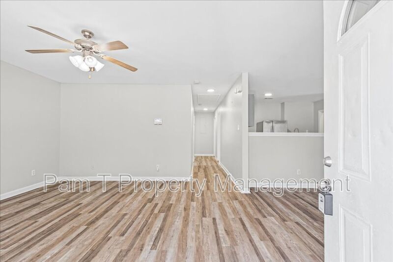 Renovated 3-Bedroom, 2-Bath Home | Fenced Yard & Storage Shed property image