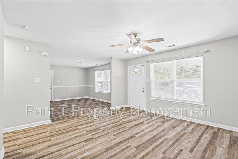 Renovated 3-Bedroom, 2-Bath Home | Fenced Yard & Storage Shed property image