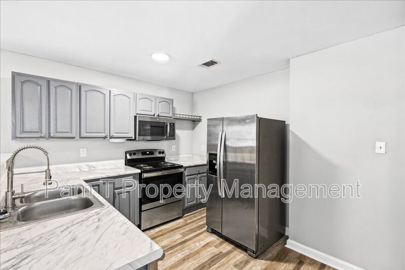 Renovated 3-Bedroom, 2-Bath Home | Fenced Yard & Storage Shed property image
