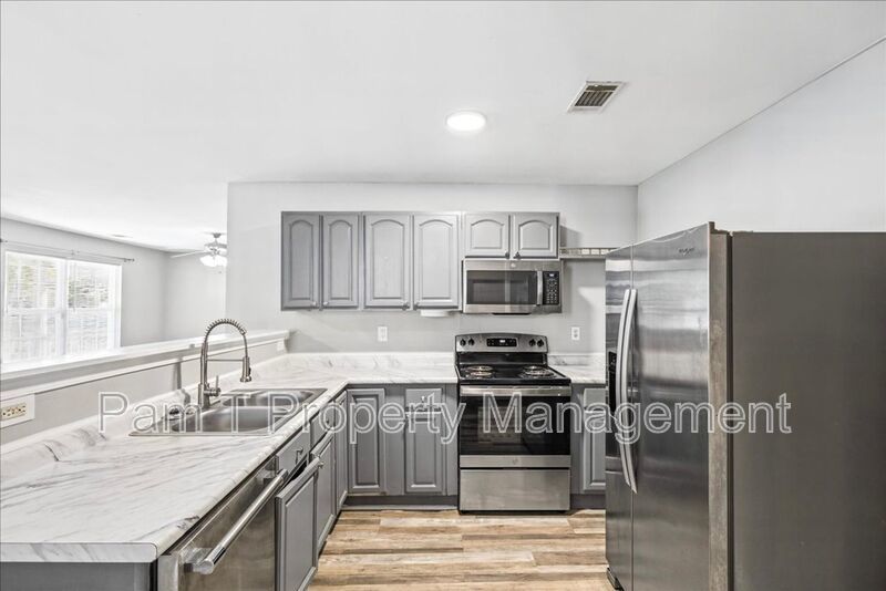 Renovated 3-Bedroom, 2-Bath Home | Fenced Yard & Storage Shed property image