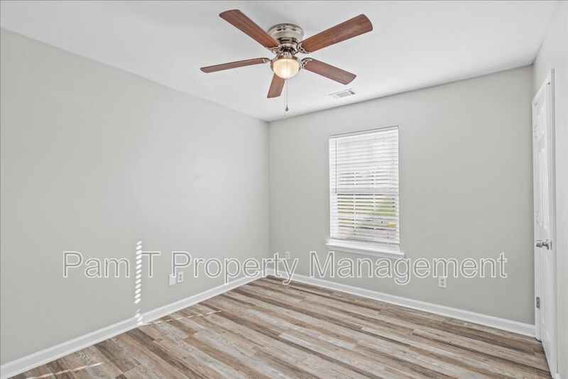 Renovated 3-Bedroom, 2-Bath Home | Fenced Yard & Storage Shed property image