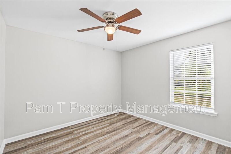 Renovated 3-Bedroom, 2-Bath Home | Fenced Yard & Storage Shed property image